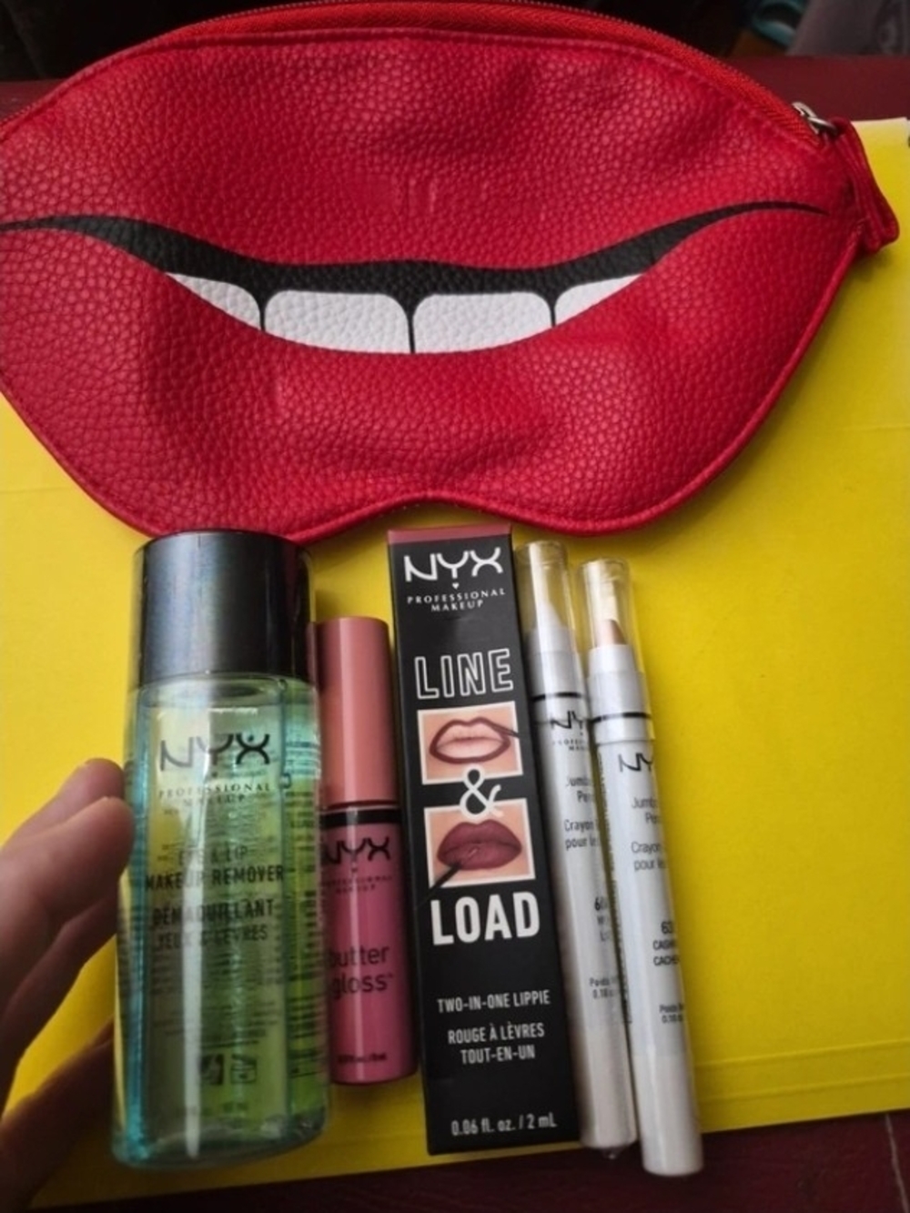 NYX Lip Eyeshadow Makeup Kit Set with Limited Edition Red Lips Bag
